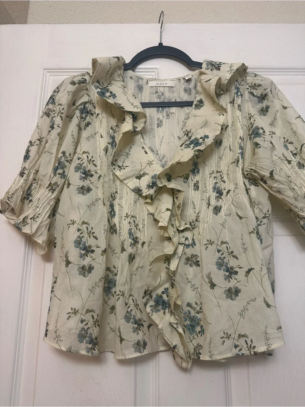 Doen Cream Floral Ruffle Blouse with Blue & Green Accents